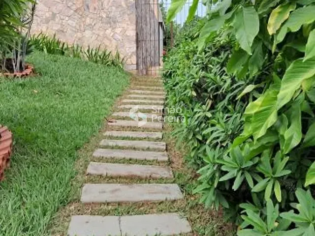 Casa com 1200m² 4 quartos e 4 banheiros, à venda, no bairro Grama em Paraíba do Sul