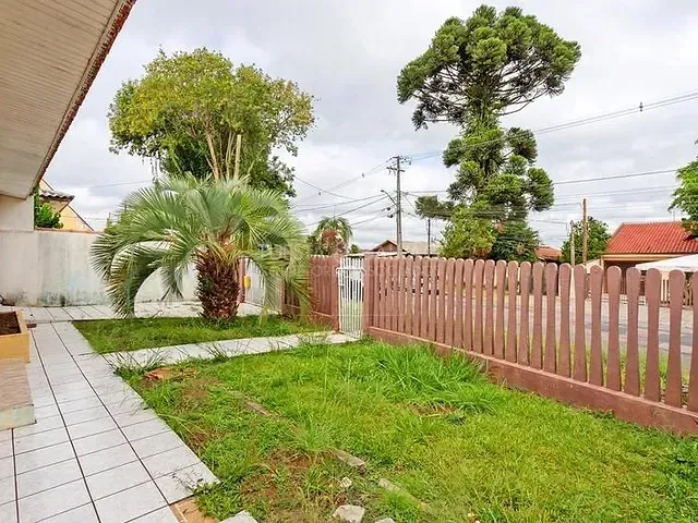 Casa com 175m² 3 quartos e 1 banheiro, à venda, no bairro Pinheirinho em Curitiba