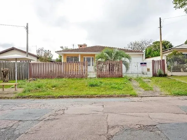 Casa com 175m² 3 quartos e 1 banheiro, à venda, no bairro Pinheirinho em Curitiba