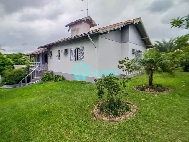 Casa 3 quartos e 2 banheiros, à venda, no bairro Boa Saúde em Novo Hamburgo