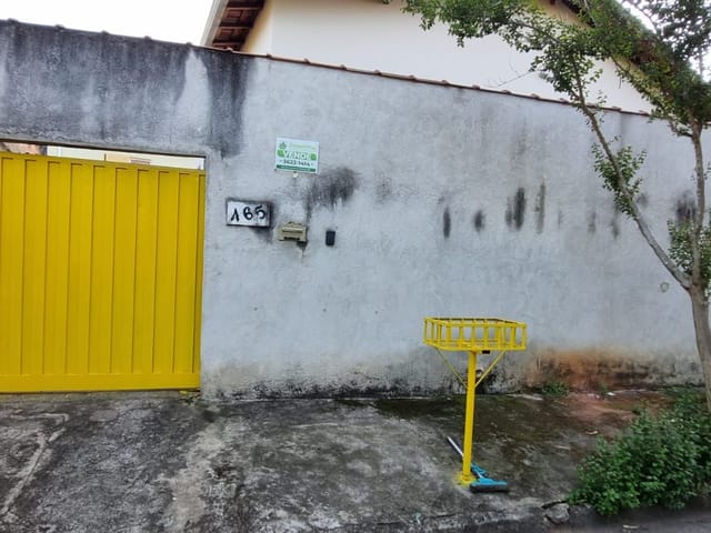 Casa com 200m² 2 quartos e 2 banheiros, à venda, no bairro Jardim Recanto dos Pássaros em São João da Boa Vista