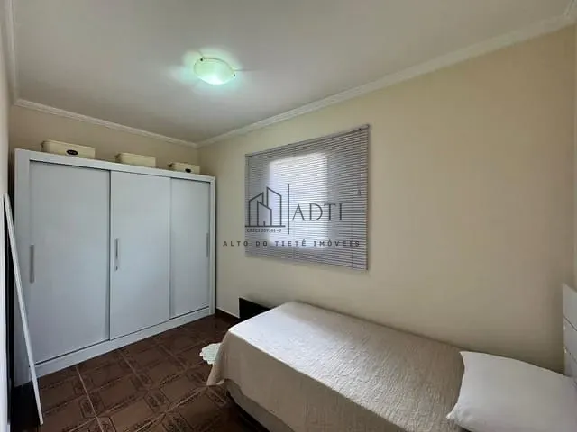 Casa 3 quartos e 1 banheiro, à venda, no bairro Vila Lavínia em Mogi das Cruzes