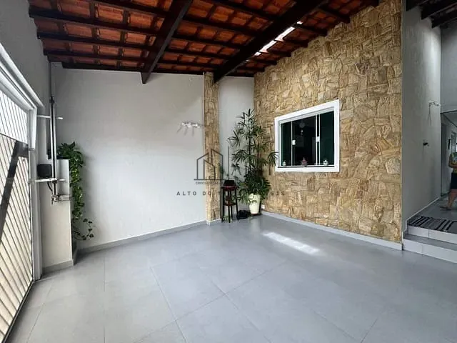 Casa 3 quartos e 1 banheiro, à venda, no bairro Vila Lavínia em Mogi das Cruzes