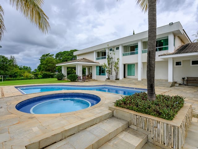 Casa 4 quartos e 6 banheiros, à venda, no bairro Setor de Habitações Individuais Norte em Brasília