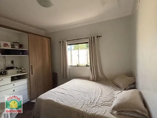 Casa com 450m² 4 quartos e 4 banheiros, à venda, no bairro Calixtolândia em Anápolis