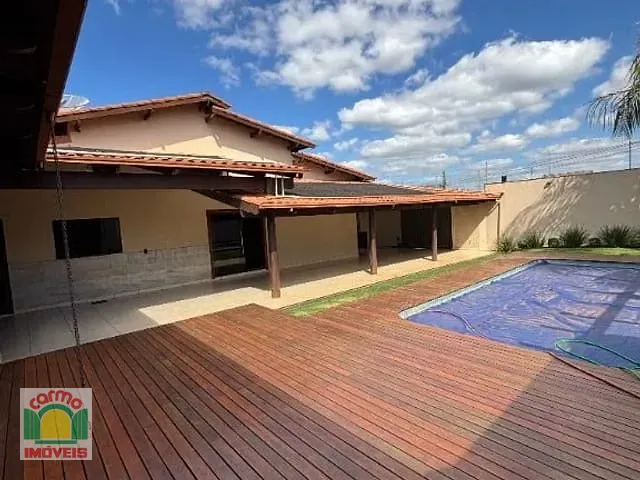 Casa com 450m² 4 quartos e 4 banheiros, à venda, no bairro Calixtolândia em Anápolis