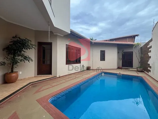 Casa 4 quartos e 2 banheiros, à venda, no bairro Cidade Jardim em Pirassununga