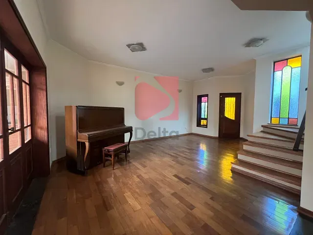 Casa 4 quartos e 2 banheiros, à venda, no bairro Cidade Jardim em Pirassununga