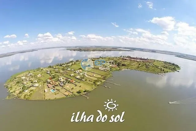 Casa, 4 quartos, 220 m² - Foto 1