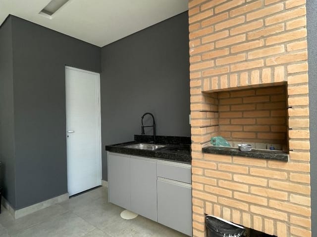 Casa com 150m² 3 quartos e 1 banheiro, à venda, no bairro Parque Universitário em Americana