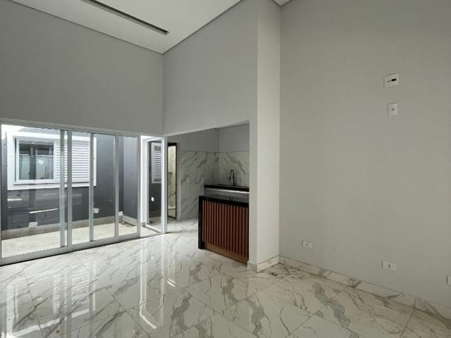 Casa com 150m² 3 quartos e 1 banheiro, à venda, no bairro Parque Universitário em Americana