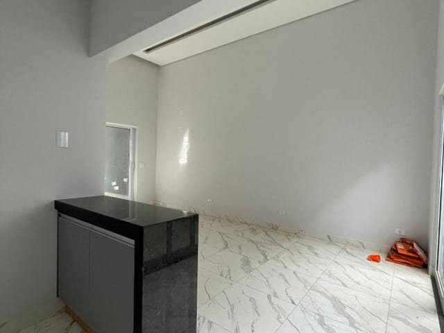 Casa com 150m² 3 quartos e 1 banheiro, à venda, no bairro Parque Universitário em Americana