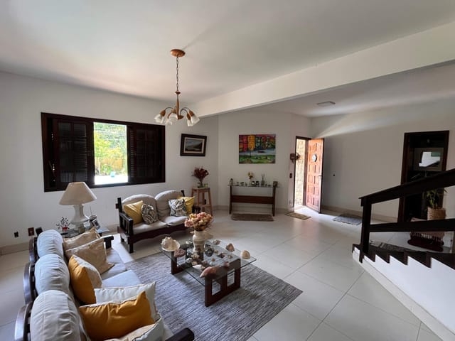 Casa 3 quartos e 3 banheiros, à venda, no bairro Itaipu em Niterói