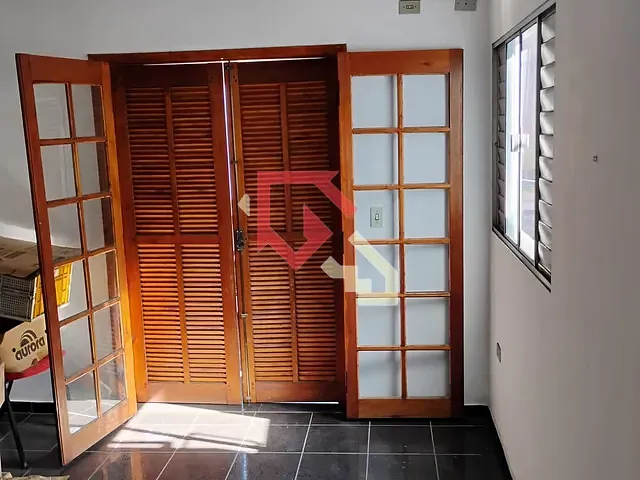 Casa com 125m² 3 quartos e 2 banheiros, à venda, no bairro Vila Emílio em Mauá