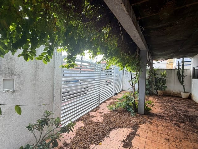 Casa com 210m² 3 quartos e 2 banheiros, à venda, no bairro Inácio Barbosa em Aracaju