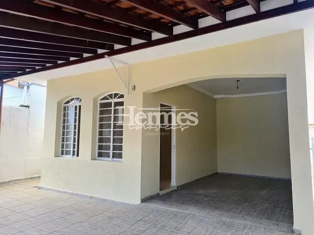 Casa com 300m² 3 quartos e 1 banheiro, à venda, no bairro João Aranha em Paulínia
