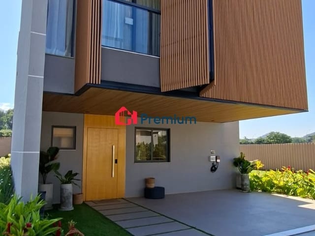 Casa 3 quartos e 6 banheiros, à venda, no bairro Recreio dos Bandeirantes em Rio de Janeiro