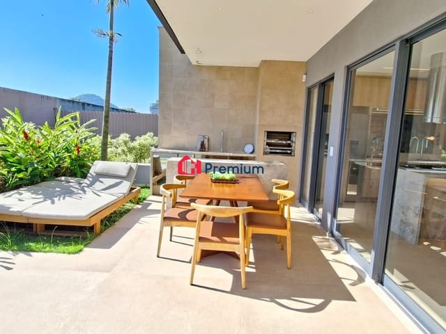 Casa 3 quartos e 6 banheiros, à venda, no bairro Recreio dos Bandeirantes em Rio de Janeiro