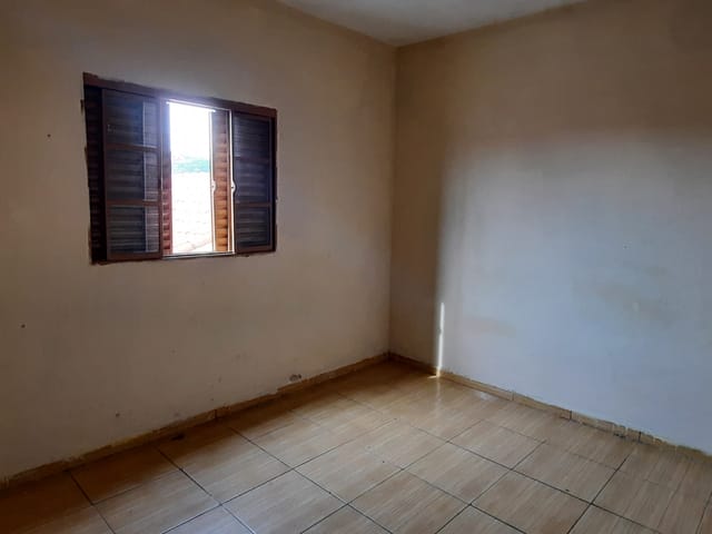 Casa com 250m² 1 quarto e 1 banheiro, para alugar, no bairro Parque Valença I em Campinas