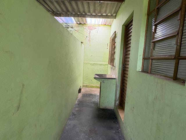 Casa com 250m² 1 quarto e 1 banheiro, para alugar, no bairro Parque Valença I em Campinas