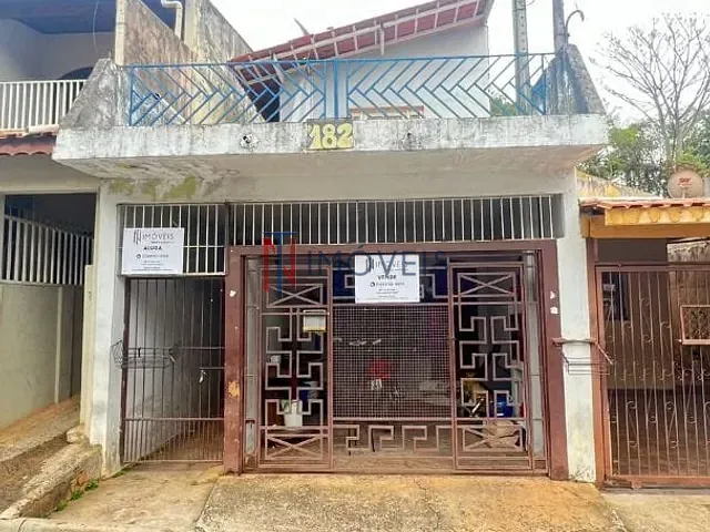 Casa com 250m², à venda, no bairro Parque Hortência em Bom Jesus dos Perdões