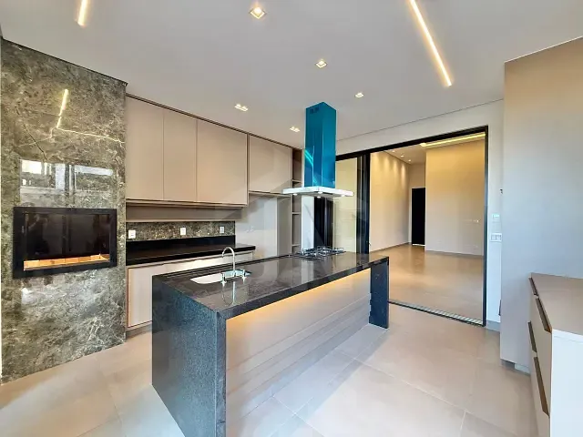 Casa com 350m² 4 quartos e 5 banheiros, à venda, no bairro Vila do Golf em Ribeirão Preto