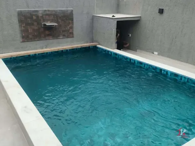 Casa 2 quartos e 3 banheiros, à venda, no bairro Jamaica (Praia) em Itanhaém