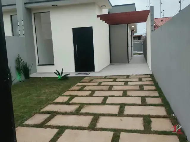 Casa 2 quartos e 3 banheiros, à venda, no bairro Jamaica (Praia) em Itanhaém