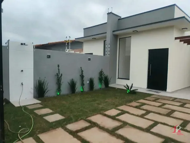 Casa 2 quartos e 3 banheiros, à venda, no bairro Jamaica (Praia) em Itanhaém