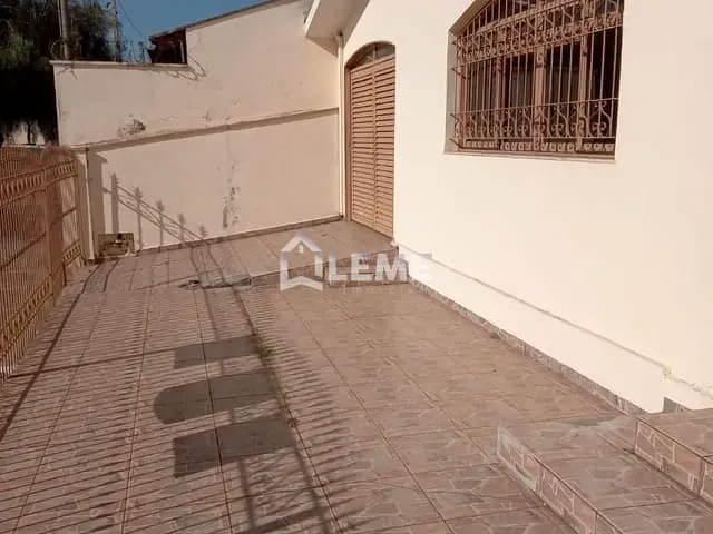 Casa com 300m² 3 quartos e 3 banheiros, à venda, no bairro Jardim São Domingos em Mococa