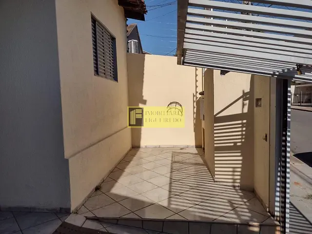 Casa com 100m² 3 quartos e 3 banheiros, para alugar, no bairro Jardim América em São José do Rio Preto