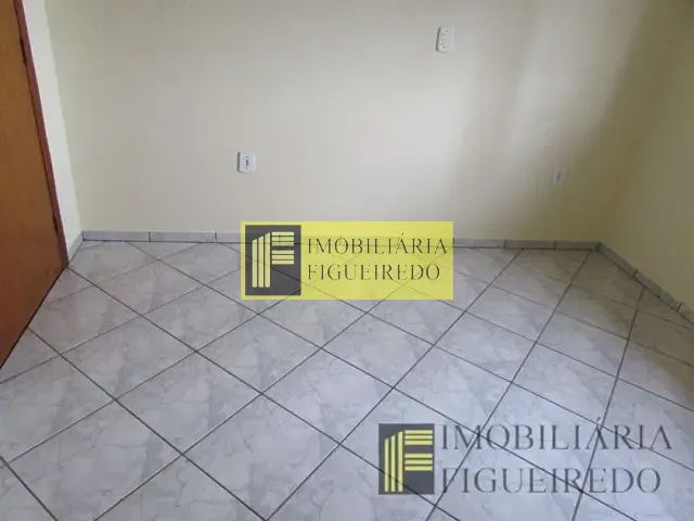 Casa com 100m² 3 quartos e 3 banheiros, para alugar, no bairro Jardim América em São José do Rio Preto