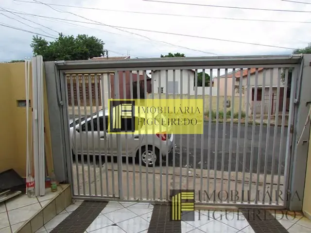 Casa com 100m² 3 quartos e 3 banheiros, para alugar, no bairro Jardim América em São José do Rio Preto