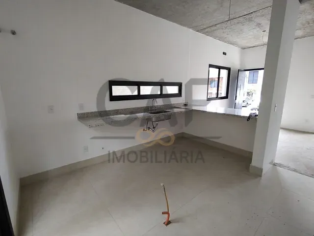 Casa com 200m² 3 quartos e 2 banheiros, à venda, no bairro Centro em Jaguariúna
