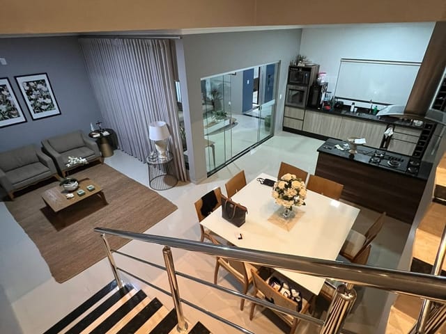 Casa com 420m² 4 quartos e 2 banheiros, à venda, no bairro Jardim Belo Horizonte em Sinop