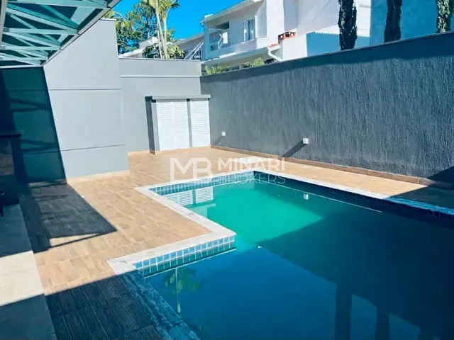 Casa 3 quartos e 6 banheiros, à venda, no bairro Alphaville em Santana de Parnaíba
