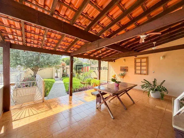 Casa com 309m² 3 quartos e 3 banheiros, à venda, no bairro Campo Belo em Londrina