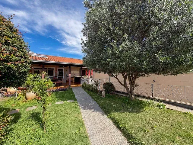 Casa com 309m² 3 quartos e 3 banheiros, à venda, no bairro Campo Belo em Londrina