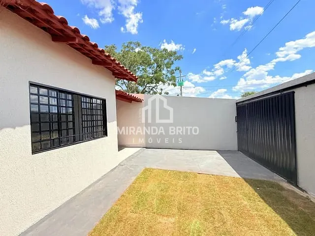 Casa 3 quartos e 2 banheiros, à venda, no bairro Independência - 2º Complemento em Aparecida de Goiânia