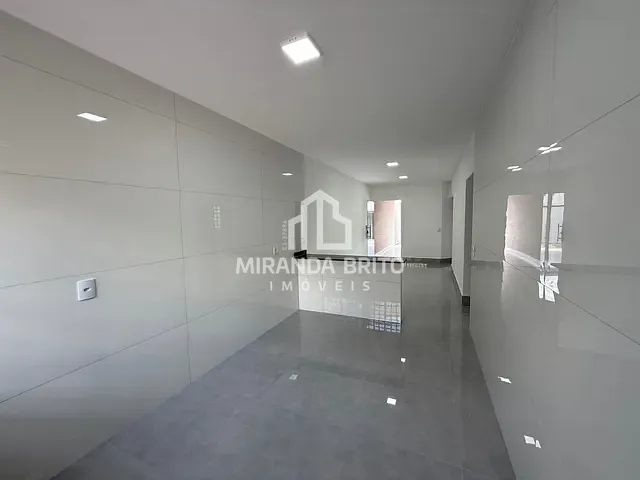 Casa 3 quartos e 2 banheiros, à venda, no bairro Independência - 2º Complemento em Aparecida de Goiânia