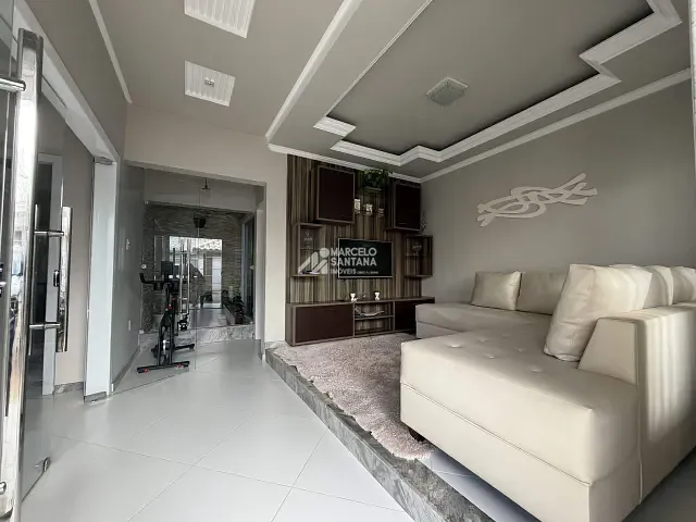 Casa com 200m² 4 quartos e 1 banheiro, à venda, no bairro Boa Vista em Vitória da Conquista