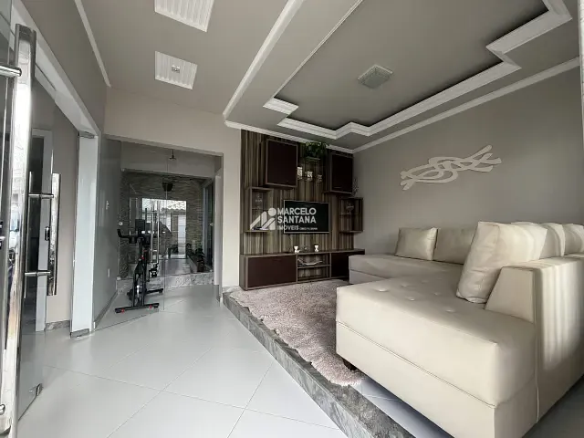 Casa com 200m² 4 quartos e 1 banheiro, à venda, no bairro Boa Vista em Vitória da Conquista