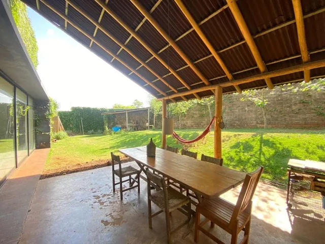 Casa com 678m² 1 quarto e 2 banheiros, à venda, no bairro Jardim Itatiaia 2 em Londrina