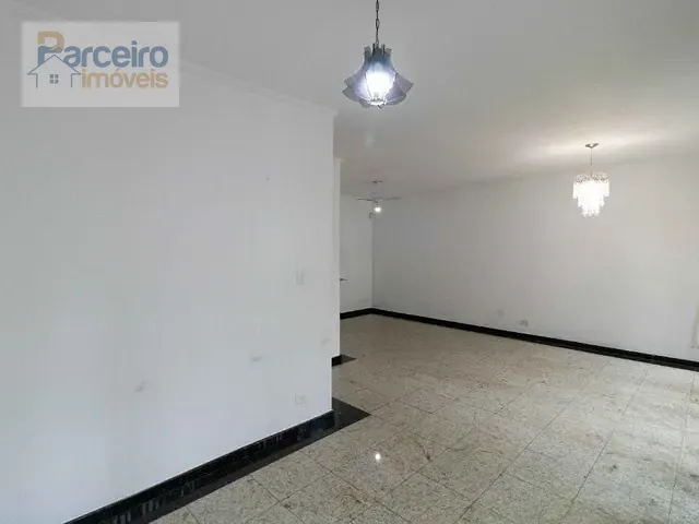 Casa com 350m² 4 quartos e 5 banheiros, à venda, no bairro Vila Aricanduva em São Paulo