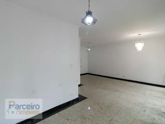 Casa com 350m² 4 quartos e 5 banheiros, à venda, no bairro Vila Aricanduva em São Paulo