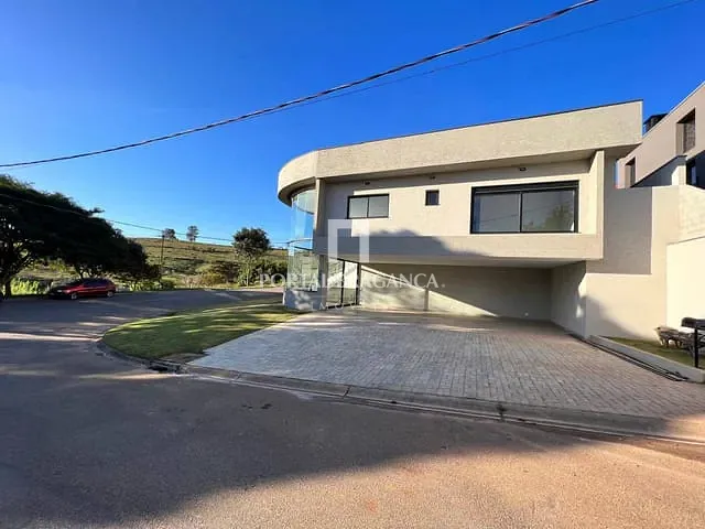 Casa com 600m² 3 quartos e 5 banheiros, à venda, no bairro Condomínio Terras de Santa Cruz em Bragança Paulista