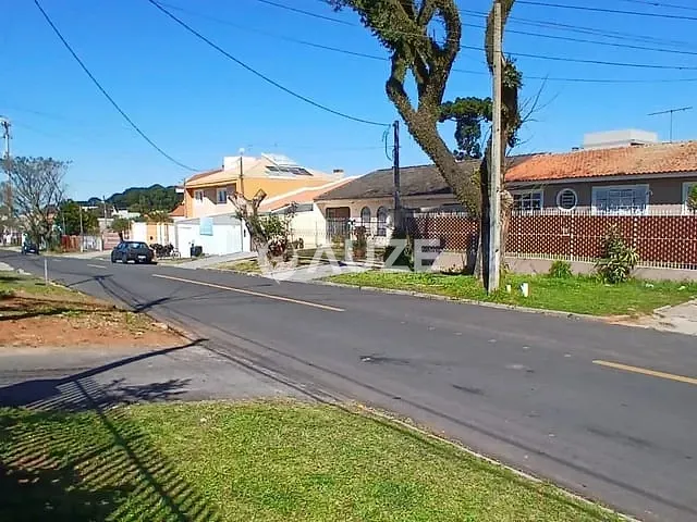 Casa 3 quartos e 2 banheiros, à venda, no bairro Boqueirão em Curitiba
