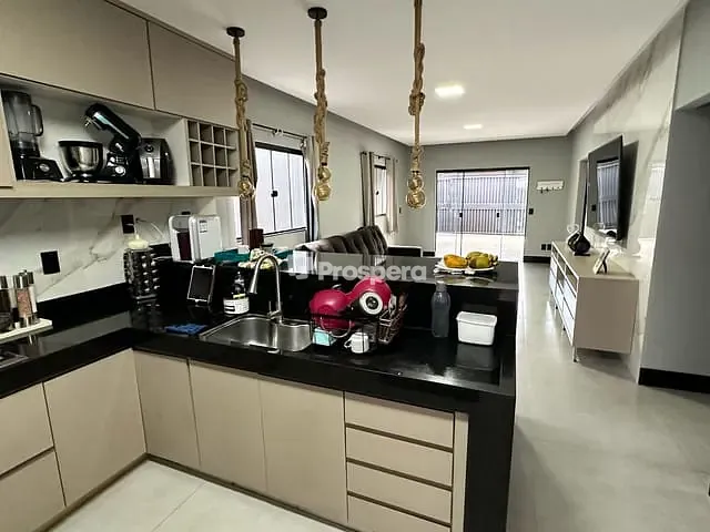 Casa com 302m² 3 quartos e 2 banheiros, à venda, no bairro Residencial Araguaia em Anápolis