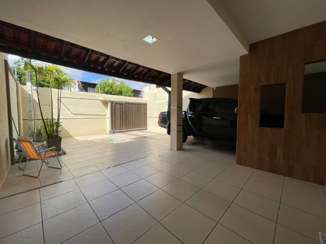 Casa com 193m² 3 quartos e 3 banheiros, à venda, no bairro Cajazeiras em Fortaleza