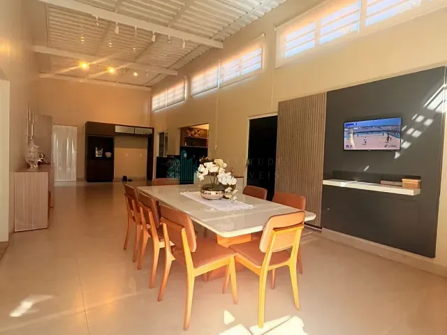 Casa 5 quartos e 5 banheiros, à venda ou para alugar, no bairro Loteamento Lago das Mansões Silva Leão em Catalão